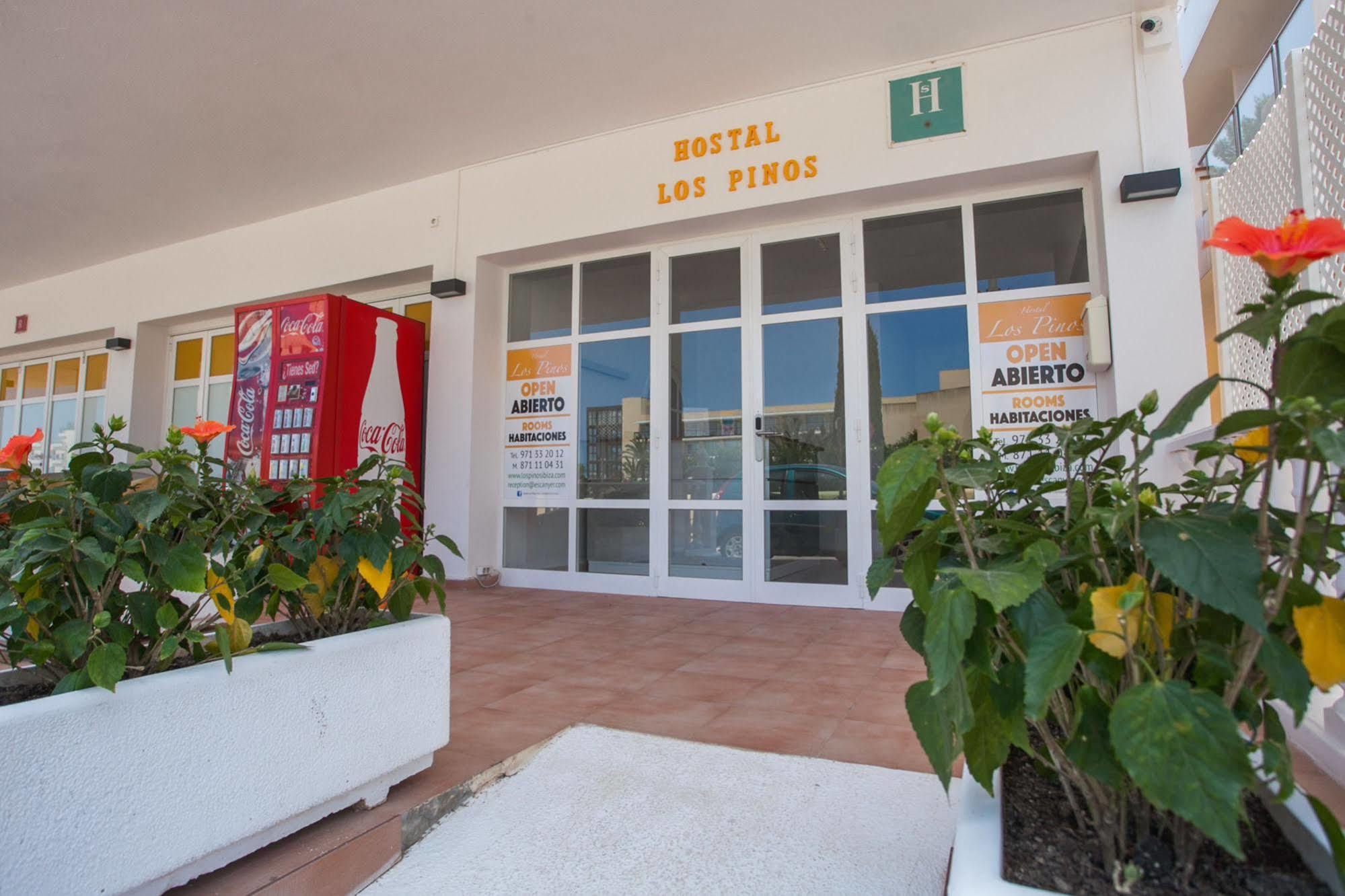 Hostal Los Pinos เอสกานา ภายนอก รูปภาพ