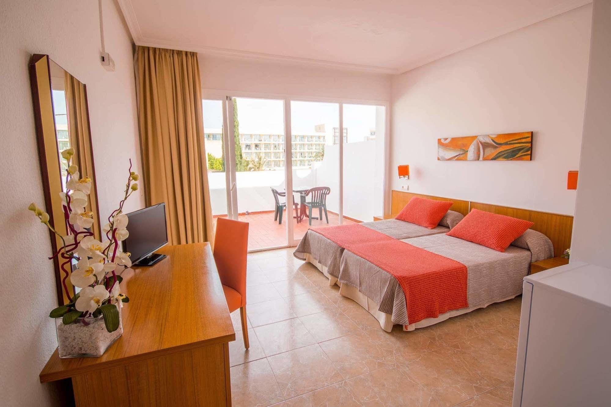 Hostal Los Pinos เอสกานา ภายนอก รูปภาพ